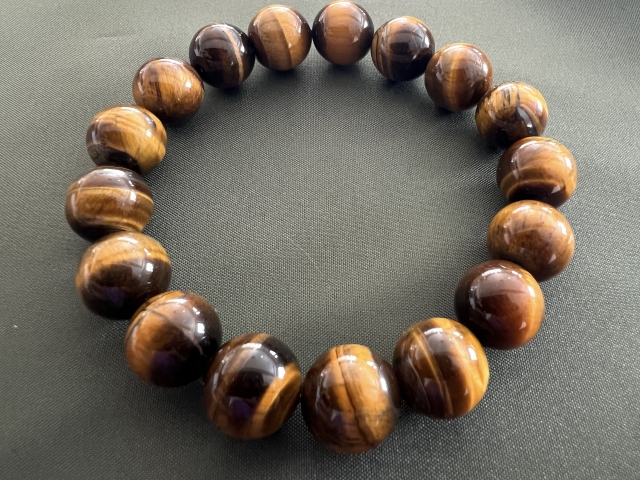 タイガーアイ ミステリーキャットカフェ